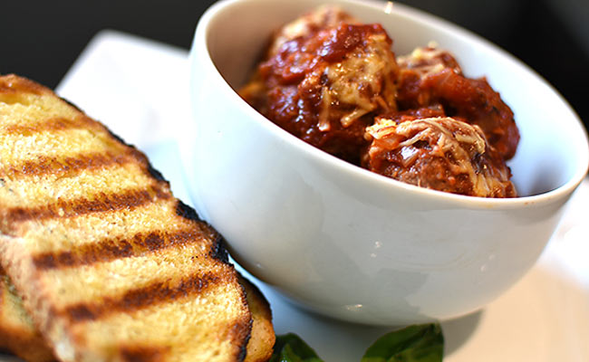 Weber-Meatballs-Tomato-Basil-Sauce