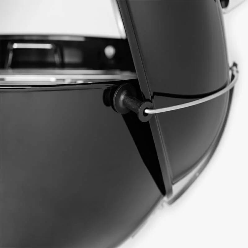 Weber 57cm Master-Touch Kettle Black - Includes FREE 24PC Sureburn Fire Starters & 4kg Briquettes - Image 9