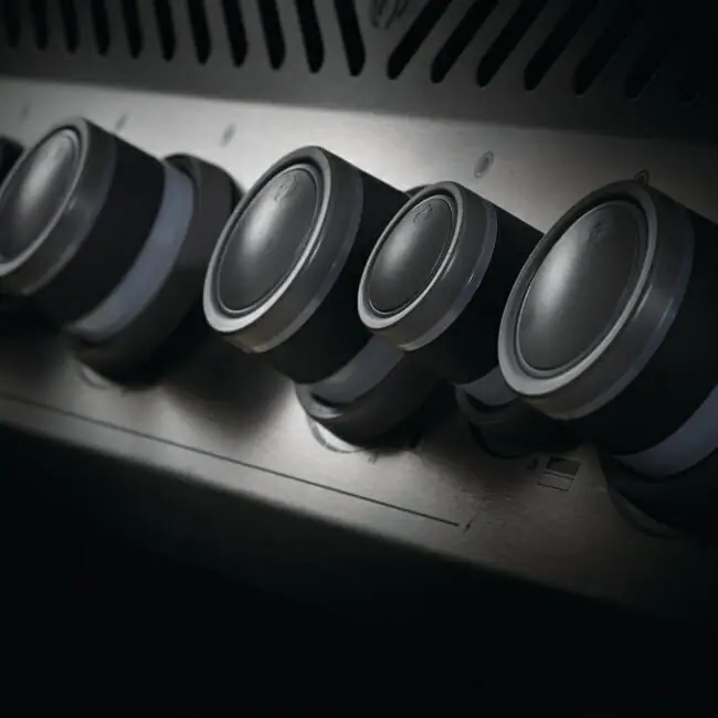 Napoleon Rogue XT 625 Black- IR Side Burner, SS Grills, Multifunctional Warming Rack- LPG - Image 2
