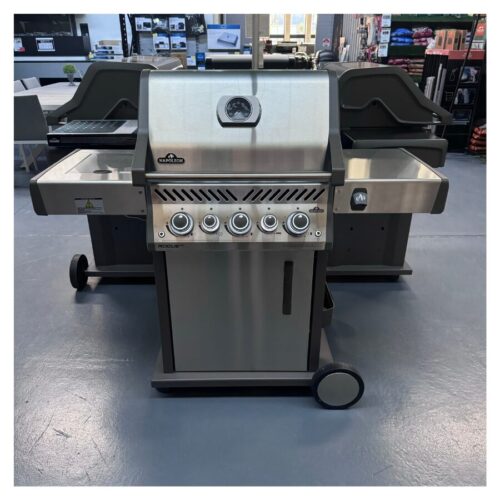 Napoleon Rogue 425 SS, Side Burner, Rear Burner, SS Grills, Multifunctional Warming Rack- LPG - Floor Stock Thomastown