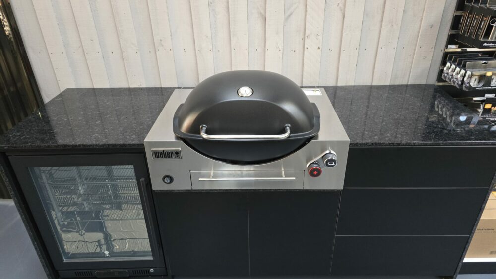 Weber Family Q 3600N - Modular Outdoor Kitchen - Floor Stock