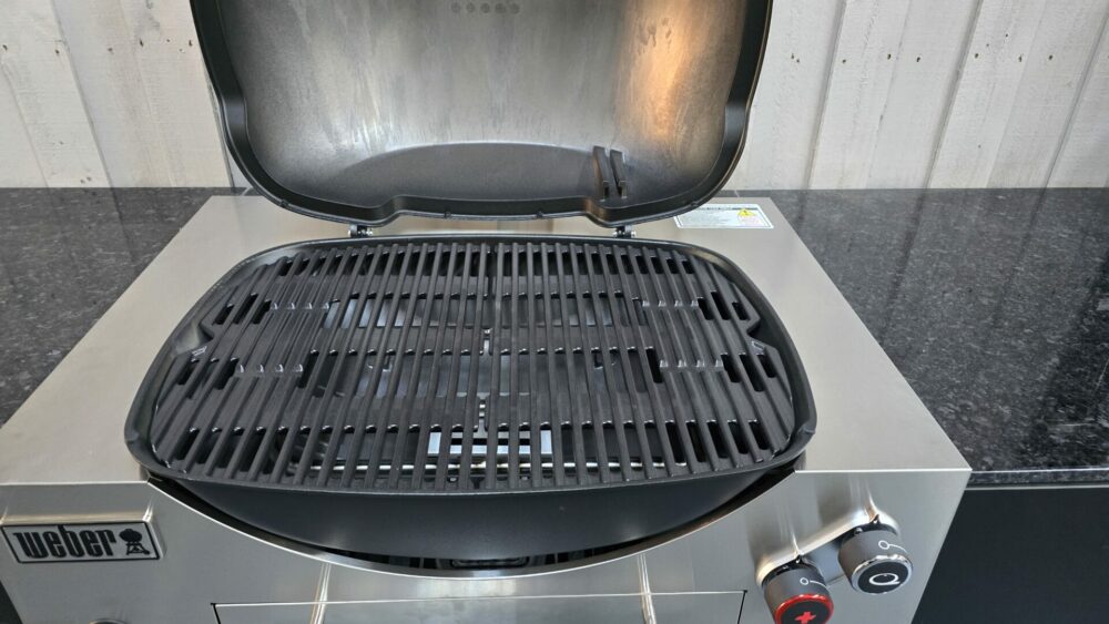 Weber Family Q 3600N - Modular Outdoor Kitchen - Floor Stock Thomastown - Image 4