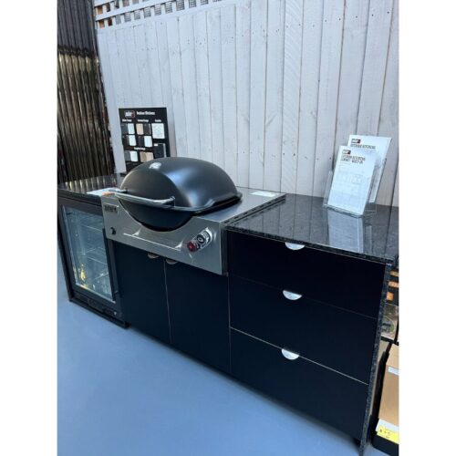 Weber family Q kitchen - floor stock sides