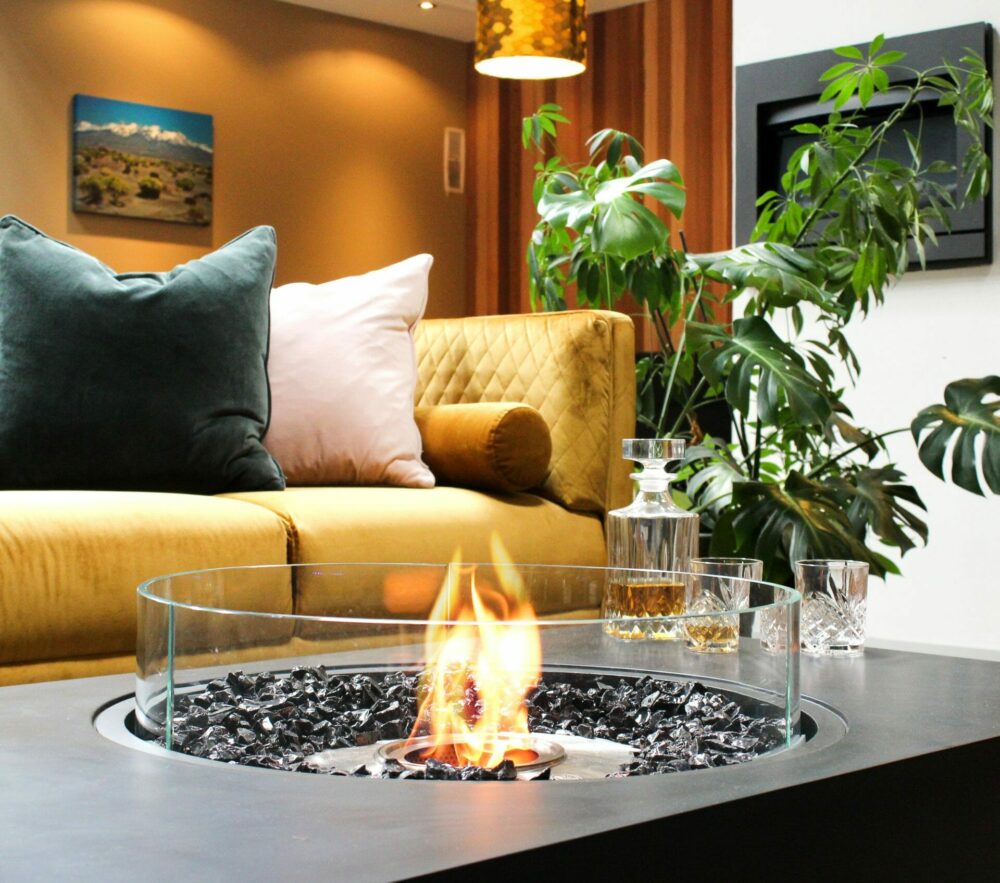 EcoSmart Fire - Martini 50 Fire Pit Table - Teak with Fire Screen - Floor Stock South Morang - Image 3