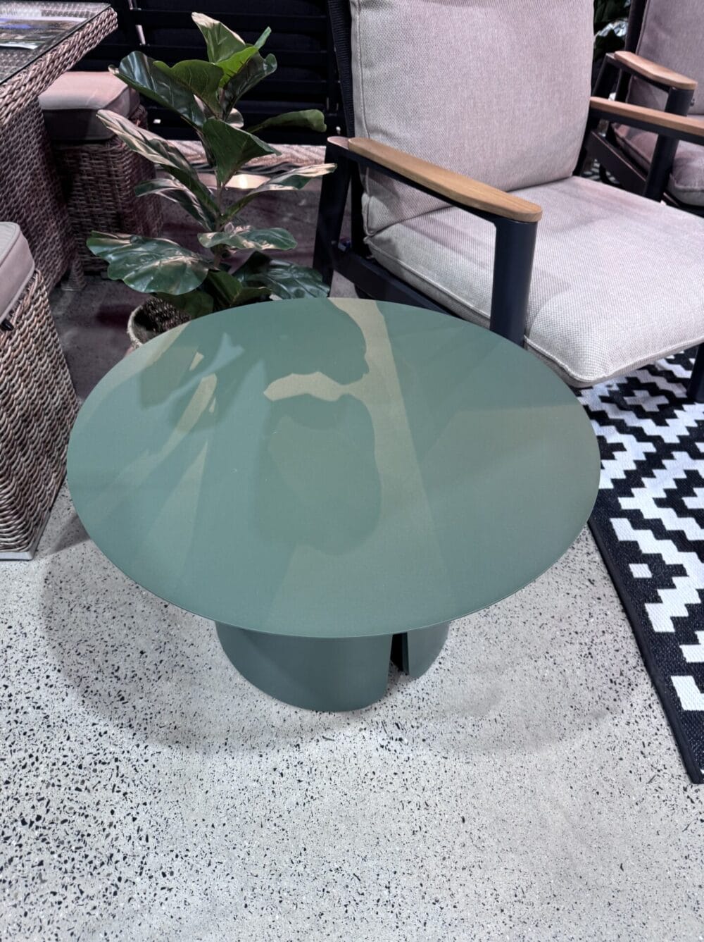 Melton Craft Round Green Coffee Table - 70cm - Image 2