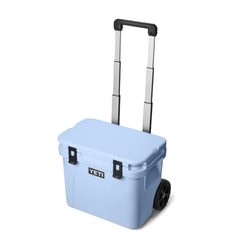 Yeti Roadie 32 Wheeled Cooler - Big Sky Blue