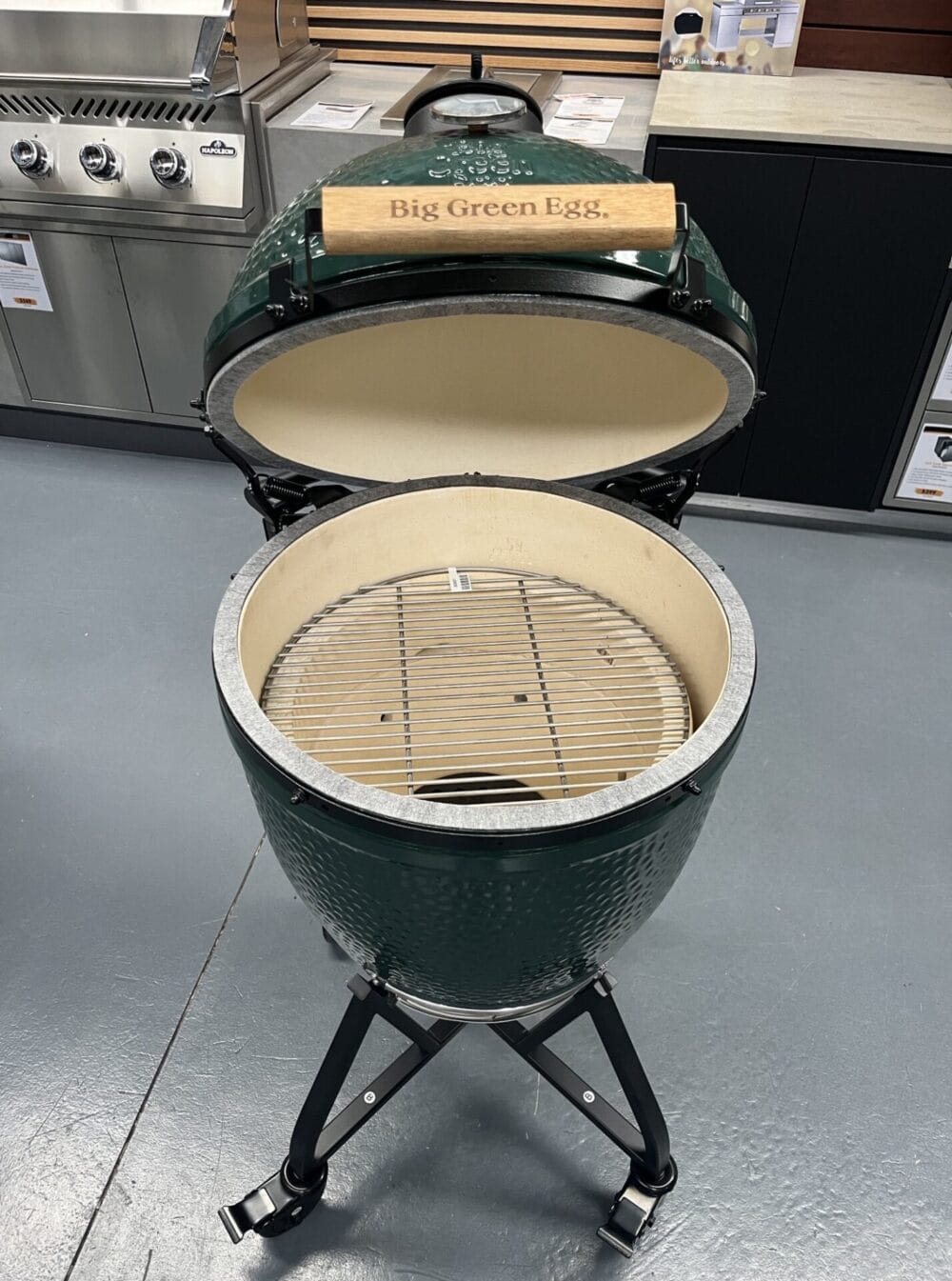 Big Green Egg Large Intergrated Nest Bundle - Floor Stock Thomastown - Image 2