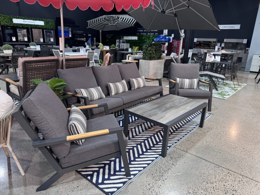 Melton Craft Venus Deep Seat Setting 4pce - Charcoal - Floor Stock South Morang - Image 2